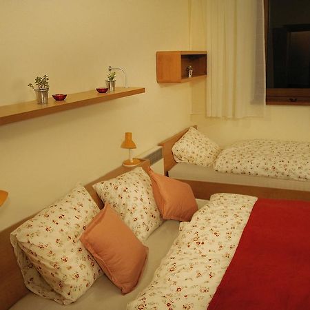 Apartman 302 奥什恰德尼察 外观 照片
